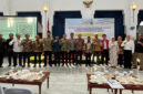 Suasana pose bersama Komite III DPD RI di sela-sela kunjungan kerja ke Pemprov Jabar.