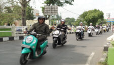 Komunitas pecinta Honda Scoopy untuk menggelar kegiatan rolling city bertajuk “Scoopy Velocreativity”.