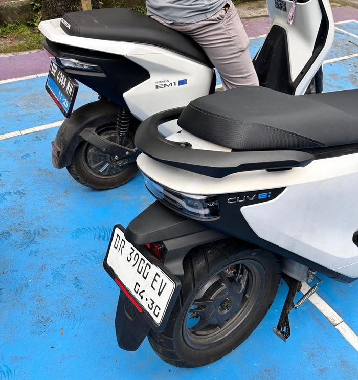 Ban sepeda motor.