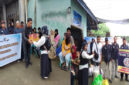 TEGAR berkolaborasi dengan BPR NTB saat menyalurkan donasi dan santunan kepada para disabilitas.