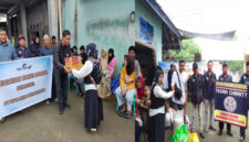 TEGAR berkolaborasi dengan BPR NTB saat menyalurkan donasi dan santunan kepada para disabilitas.