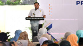 Bupati Lotim, H Haerul Warisin saat memberikan sambutan pada acara pengukuhan Bunda Literasi Provinsi NTB dan Kabupaten/Kota se-NTB Masa Bakti 2025-2030, di Pendopo Bupati Lotim, Rabu (2/7/2025).