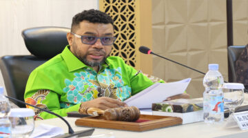 Ketua Komite III DPD RI, Dr Filep Wamafma.