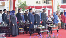 Suasana upacara HUT Bhayangkara ke-79, di Lapangan Bumi Gora Kantor Gubernur NTB, Selasa (1/7/2025).