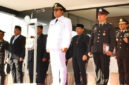 Bupati Lotim, H Haerul Warisin saat bertindak sebagai Irup Peringatan HUT Bhayangkara ke–79, di halaman Kantor Bupati Lotim, Selasa (1/7/2025).