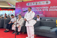 Ketua Umum Judo Provinsi NTB, HL Pathul Bahri saat memberikan sambutan pada acara penutupan Kejurprov NTB Jodu 2025 Kapolda Cup.