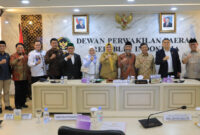 Pose bersama usai RDPU BAP DPD RI di Gedung DPD RI, Kompleks Parlemen Senayan Jakarta, Senin (7/7/2025).