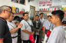 Yayasan AHM saat memberikan pelatihan UMKM Bengkel Sepeda Motor.