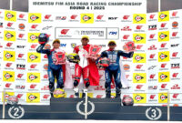Arbi dan Adenanta menguasai podium tertinggi pada ajang balap Asia Road Racing Championship (ARRC) 2025 seri Mandalika.
