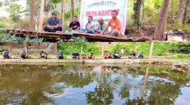 Para Jurnalis Lombok Timur dari berbagai media saat menggelar kegiatan Lomba Mancing.