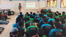 Instruktur Technical sebagai Guru Tamu di SMK Negeri 1 Mataram, yang merupakan SMK binaan Honda pada program Teknik dan Bisnis Sepeda Motor (TBSM) Honda.