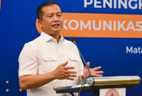 Gubernur NTB, Lalu Muhamad Iqbal saat memberikan sambutan pada acara Bimtek Peningkatan Efektivitas Komunikasi Risiko Bencana yang digelar BNPB, di Hotel Santika Mataram, Selasa (26/8/2025).