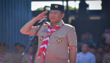 Gubernur NTB, Lalu Muhamad Iqbal saat menjadi pembina upacara pada Peringatan Hari Pramuka ke-64 tahun 2025 yang digelar di Halaman Kantor BRIDA NTB, Sabtu (16/8)/2025.