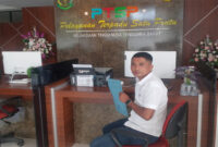 Forum Rakyat Provinsi Nusa Tenggara Barat (NTB) saat melaporkan dugaan tindak pidana pemotongan bansos oleh oknum anggota DPRD NTB pada APBD NTB tahun 2024 ke Kejati NTB, Rabu (6/8/2025).