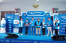 Gubernur NTB, Lalu Muhamad Iqbal (tengah) pose bersama usai konferensi pers terkait POCARI SWEAT Run Lombok 2025, di Pendopo Gubernur NTB, Rabu (20/8/2025).