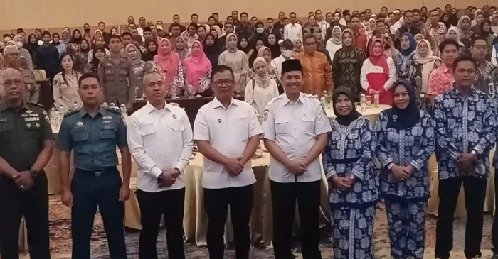 Pose bersama usai kegiatan Sosialisasi dan Monitoring Program MBG yang digelar oleh DPD APJI NTB bersama Pemprov NTB, di Ballroom Hotel Lombok Raya Mataram, Rabu (6/8/2025).