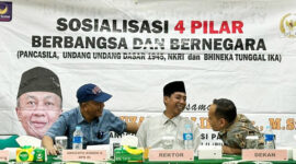 Anggota MPR RI Dapil NTB II/Pulau Lombok, H Fauzan Khalid (kiri) saat kegiatan Sosialisasi Empat Pilar MPR di Kampus UMMAT. 