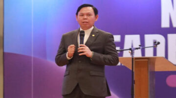 Sultan B Najamudin.