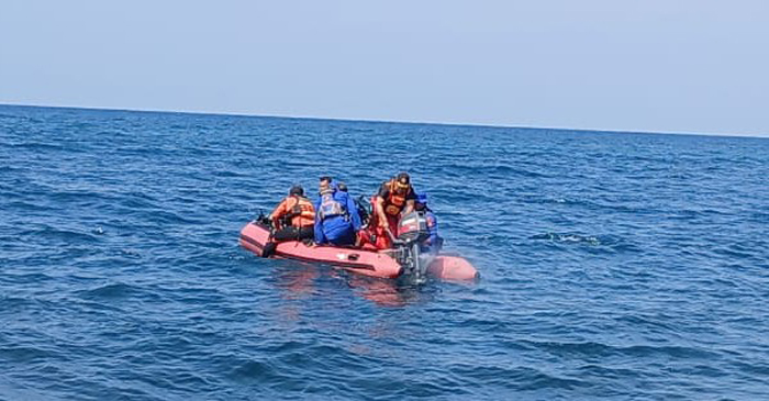Tim Sar Gabungan saat mencari seorang penyelam yang dilaporkan hilang di perairan Pantai Elong-Elong, Desa Bilok Petung, Kecamatan Sembalun, Lombok Timur.