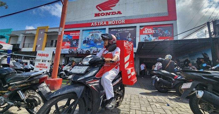 Astra Motor Brawijaya terus meningkatkan pelayanan purnajual bagi konsumen sepeda motor Honda, yakni melalui layanan Honda Care.