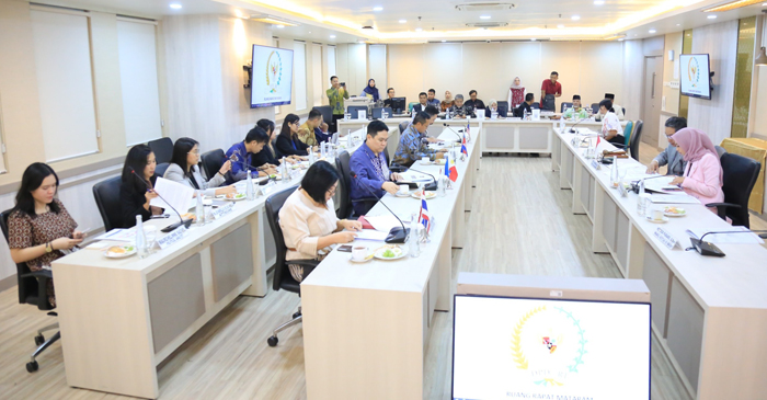 Suasana pertemuan antara BKSP DPD RI dengan Kedutaan Besar Kamboja, Filipina, Malaysia, dan Thailand, di Gedung DPD RI, Kompleks Parlemen Senayan, Jakarta, Kamis (11/9/2025).