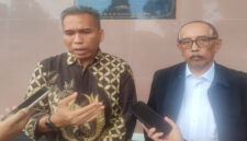 Rofiq Ashari (kiri) dan Dr Eko Sembodo (kanan).