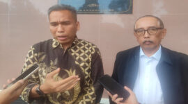 Rofiq Ashari (kiri) dan Dr Eko Sembodo (kanan).