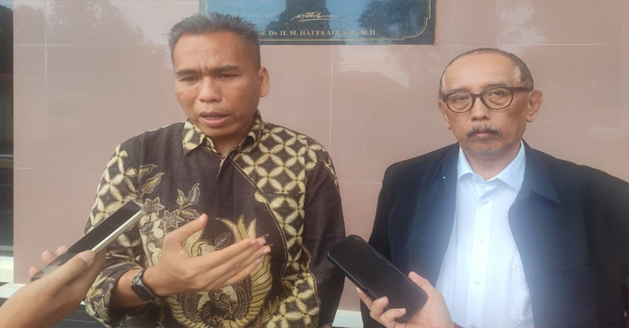 Rofiq Ashari (kiri) dan Dr Eko Sembodo (kanan).