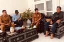 Pengurus IPSI Lotim saat melaporkan agenda turnamen Pencak Silat kepada  Bupati Lotim, H Haerul Warisin, di Pendopo Bupati Lotim, Senin (20/10/2025).