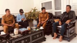 Pengurus IPSI Lotim saat melaporkan agenda turnamen Pencak Silat kepada  Bupati Lotim, H Haerul Warisin, di Pendopo Bupati Lotim, Senin (20/10/2025).