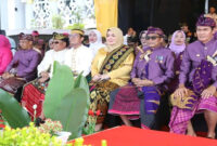 Suasana upacaraa dalam rangka perayakan HUT ke-80 Loteng, di Lapangan Kantor Bupati Loteng, Rabu (15/10/2025).