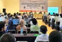 Suasana sosialisasi dan penguatan pengawasan partisipatif dalam pengawasan penyelenggaraan Pemilu bersama Bawaslu di Medana, Kecamatan Tanjung, Kabupaten Lombok Utara (KLU), Provinsi NTB, Kamis (30/10/2025).