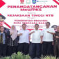 Suasana pose bersama usai penandatanganan MoU antara Pemprov NTB bersama Kejati NTB dan para Bupati/Wali Kota se-NTB mengenai implementasi pidana kerja sosial menuju pemberlakuan Kitab Undang Undang Hukum Pidana (KUHP) atau UU 1/2023 pada 2 Januari 2026 mendatang, yang berlangsung di Pendopo Gubernur NTB, Rabu (26/11/2025).