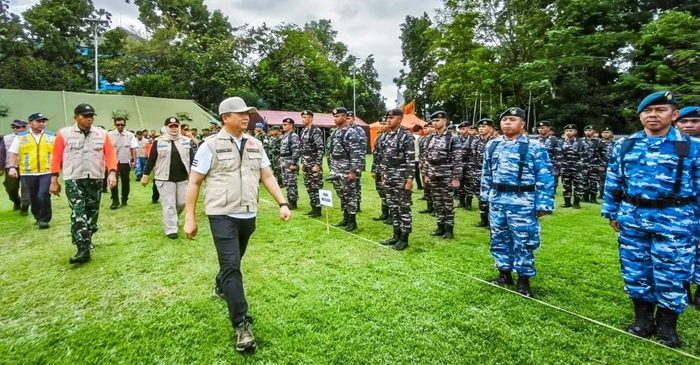 Suasana Apel Pasukan Siaga Bencana Banjir, Tanah Longsor, dan Cuaca Ekstrem, di Lapangan Bumi Gora Kantor Gubernur NTB, pada Jumat (28/11/2025).