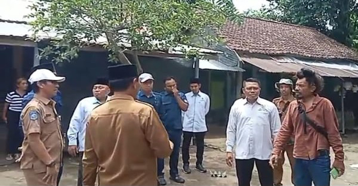 Terlihat aktivias sosial saat turut mengawal pengajuan bantuan terhadap warga penyandang disabilitas di Desa Jagaraga, Kecamatan Kuripan, Lobar.
