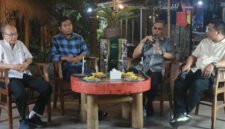 Suasana forum diskusi