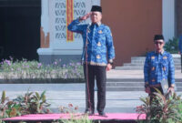 Gubernur NTB, Lalu Muhamad Iqbal saat menjadi pembina upacara Hari Kesadaran Nasional yang digelar di halaman Kantor Gubernur NTB, Senin (17/11/2025).