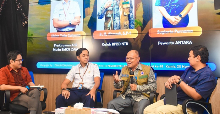 Suasana Bincang Kamisan edisi ke-18, di Unit Pelayanan Teknis Layanan Digital Command Center, Kantor Gubernur NTB, Kamis (20/11/2025).. 