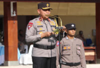 Wakapolda NTB, Brigjen Pol Hari Nugroho, S.I.K saat memimpin langsung Apel Gelar Pasukan Operasi Zebra Rinjani 2025, di Lapangan Bhara Daksa Polda NTB, Senin pagi (17/11/2025).