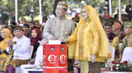 Gubernur NTB, Lalu Muhamad Iqbal didampingi Wagub NTB, Hj Indah Dhamayanti Putri saat syukuran HUT NTB ke-67 di halaman Kampus IPDN NTB, Puyung–Praya, Kabupaten Lombok Tengah, Rabu (17/12/2025). 