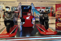 Suasana pameran sepeda motor Honda di Lombok Epicentrum Mall.