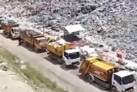 Kondisi truk sampah mengular berjam-jam di TPA Kebon Kongok.