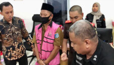 Ini oknum PPK Dinsos Lobar yang ditahan Kejari Mataram gegara tersandung dugaan korupsi sebesar Rp1,7 miliar.