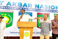 Presiden Aliansi PPS, Muhammad Sahril Amin Dea Naga (di atas podium).