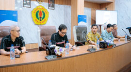 Suasana kegiatan program Astra Motor Campus Network, di Fakultas Teknik Unram.