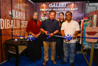 Gubernur NTB, Lalu Muhamad Iqbal saat meresmikan Kampung Pas.