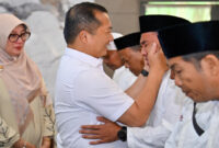 Gubernur NTB, Lalu Muhamad Iqbal saat melepas jemaah umroh di Pendopo Gubernur NTB, Rabu (21/1/2026).