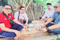 Panitia penyelenggara Deklarasi HIMAPALA saat survei lokasi kegiatan di Tampah Bolek–Kaliantan, Desa Seriwe, Kecamatan Jerowaru, Kabupaten Lombok Timur, pada Rabu (14/1/2026).