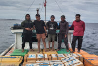 Ini lima awak KM Nurazizah yang selamat usai terombang-ambing di perairan Gili Trawangan.