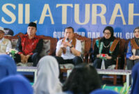 Gubernur NTB, Lalu Muhamad Iqbal, saat mengunjungi SMKN 1 Gerung dalam rangka Safari Ramadan 1447 Hijriah.